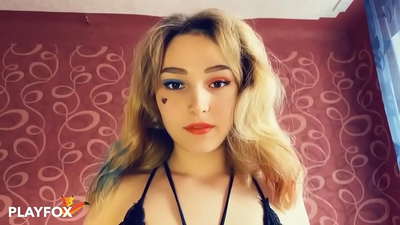 Сиқырлы виртуалды шындық көзілдірігі маған Харли Куиннмен жыныстық қатынасқа түсті