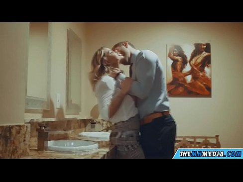 ❤️ Бүкіл аққұба сізді қоғамдық дәретханада азғырғанда ️ Қатты порно kk.pornmega-com.ru ❤
